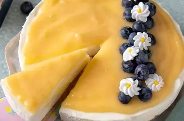 Dolce Estivo Senza Forno: Cheesecake al Lemon Curd Vellutata e Rinfrescante