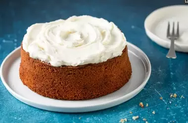 La Torta Semplice alla Vaniglia: Un Dolce Classico Senza Sforzo