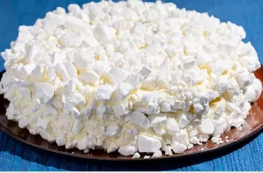 La Meringata Classica: Un Dolce Raffinato e Indimenticabile