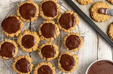 I Biscotti Integrali all'Avena e Cioccolato: Un Classico Britannico Rivisitato