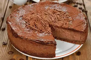 Dolce al cioccolato senza cottura con soli tre ingredienti
