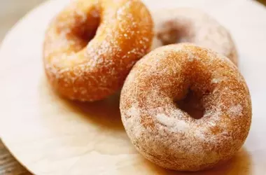 Ciambelle Furbe: la Ricetta Veloce Senza Impasto Né Frittura