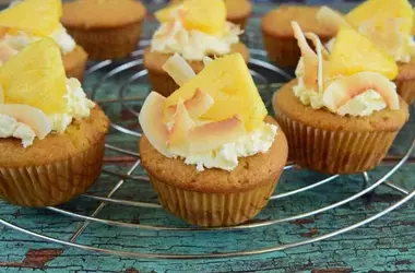 Dolcetti veloci all'ananas: un piacere fresco e irresistibile per ogni occasione
