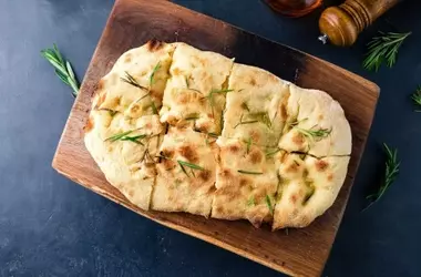 Focaccia Veloce Senza Lievito: Un'Alternativa Fragrante al Pane