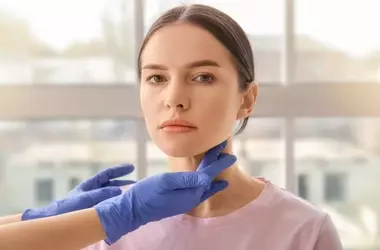 Ghiandola Tiroide: Funzioni, Malattie, Diagnosi e Trattamenti