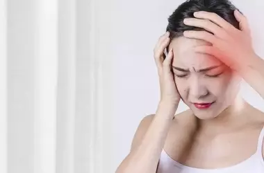 Perché le donne soffrono di più di emicrania?