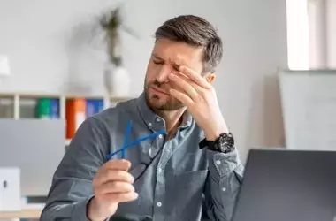 Innovador Tratamiento Fototerapéutico para el Síndrome de Ojo Seco Crónico