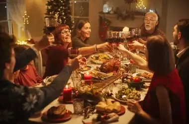 Gestire la Digestione Durante le Festività: Consigli per un Benessere Duraturo