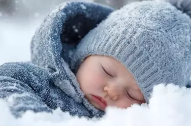 Manos frías en bebés: Lo que cada padre necesita saber