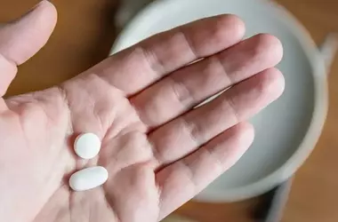 A Simple Guide to Common Fever and Pain Relievers