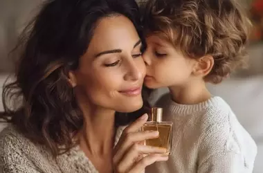 Redescubriendo la Identidad Maternal: El Poder Transformador del Perfume
