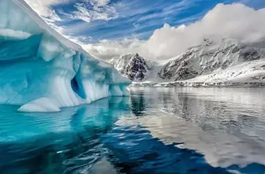 Descubrimiento Asombroso: Halladas 332 Estructuras Submarinas en la Antártida, Algunas Superan los 4.000 Metros de Profundidad