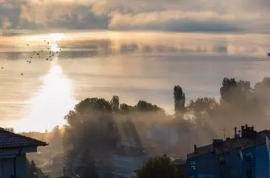 Pronóstico del tiempo en España para el 30 de diciembre de 2025: Nieblas persistentes y ligeros cambios de temperatura