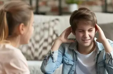 Entendiendo la Distancia Adolescente: Un Proceso de Maduración Necesario