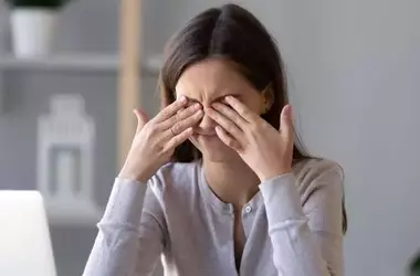 Sindrome di Sjögren: Guida Completa alla Comprensione e Gestione