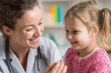 España pierde su estatus de país libre de sarampión: lo que las familias necesitan saber