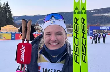 Linn Svahn Celebra il Trionfo Svedese nella Sprint di Sci di Fondo a Milano-Cortina 2026