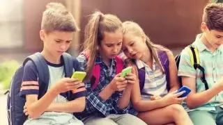 Beyond Screen Time Limits: Why Digital Literacy is Crucial for Today's Youth