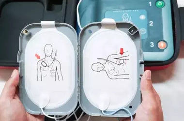 External Defibrillator: A Neutral Scientific Overview of Principles, Mechanisms