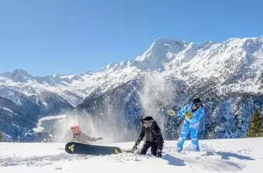 Aprica: Un Inverno da Vivere tra Sport Invernali ed Esperienze Culturali