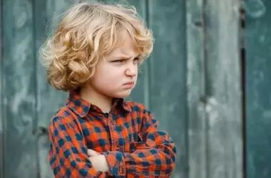 Estrategias Asertivas para Niños ante Insultos: Guía Parental para Fortalecer la Autoestima Infantil