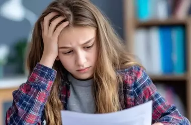 Cómo Apoyar a tu Hijo Frente a un Examen Fallido: Más Allá de la Calificación