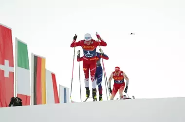 Klaebo Dominatore Assoluto nella Sprint a Skating di Falun, Italiani in Difficoltà