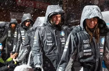 Val di Fassa Accoglie le Stelle dello Sci Alpino Femminile con una Parata Esclusiva