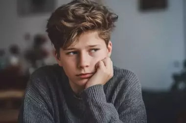 Cerebro adolescente y el impacto del rechazo social