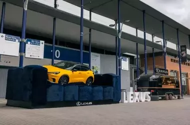 Lexus en ARCOmadrid 2026: Una Sinfonía Sensorial de Arte y Conexión Familiar