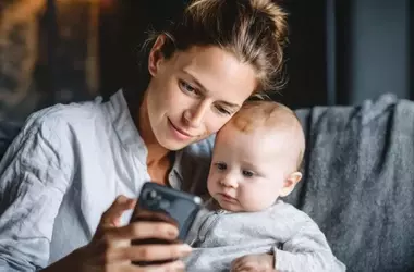 La Influencia de los Dispositivos Móviles en el Vínculo Afectivo con los Bebés