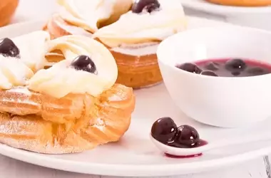 Zeppole di San Giuseppe al Forno: Ricetta Tradizionale Napoletana