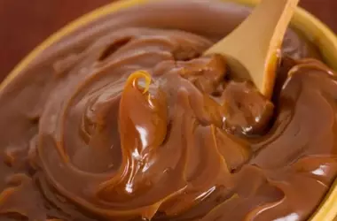 Dulce de Leche: L'Incantevole Crema che Trasforma Ogni Dolce