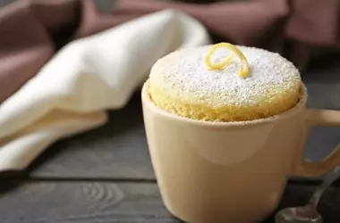Mug Cake al Limone: La Ricetta Perfetta per una Colazione Profumata e Veloce
