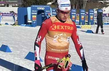 Klæbo si ritira dalla gara sprint di Lake Placid a causa di una commozione cerebrale e si concentra sulle distanze