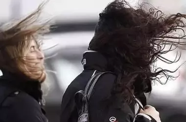 Fuertes Lluvias Azotan Canarias: Inundaciones y Rescates Marcan el 22 de Marzo