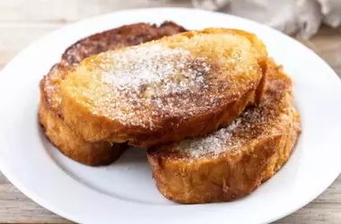 Il Nostalgico Capolavoro della Nonna: Pane, Burro e Zucchero, un Dolce Semplice ma Indimenticabile