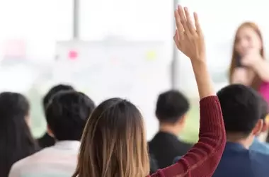 Inquiry's Dual Impact: Complex Questions Enhance Creativity, Hinder Standardized Test Performance