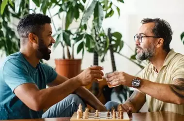 Socially Anxious Individuals Thrive in Small Groups and Digital Interactions, Study Finds