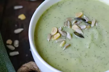 Cremige Zucchini-Kartoffelsuppe: Ein schnelles und unkompliziertes Rezept