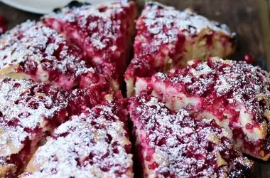 Blitzschneller und unkomplizierter Johannisbeerkuchen nach Omas Art