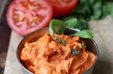 Blitzrezept für selbstgemachte Tomatenbutter: Schnell, einfach und vielseitig