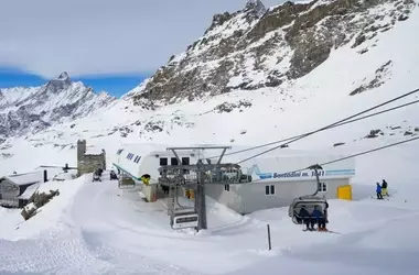 Cervinia e Valtournenche: Una Pasqua Invernale e Un'Estate Ricca di Eventi