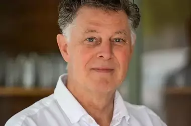 Peter van Laarschot wird neuer CEO bei Van der Hoeven Horticultural Projects