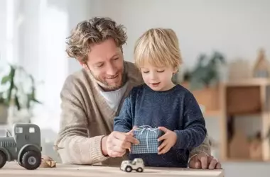 Menos Juguetes, Más Felicidad: Redefiniendo el Amor Parental
