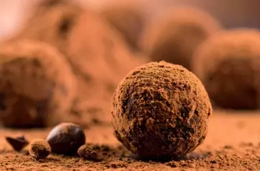 Ricetta: Deliziosi tartufi di colomba pasquale senza cottura