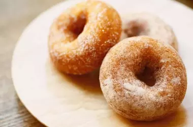 Dolci Delizie Americane: La Ricetta Perfetta per i Donut Fatti in Casa