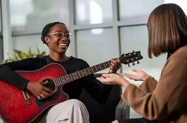 What can music therapy do? A clear explanation of its principles, indications, and common questions.
