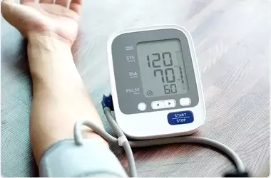 Understanding Blood Pressure Monitors: Principles, Accuracy, and Role in Health Assessment