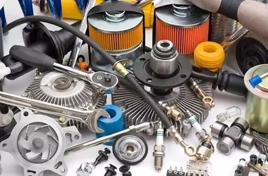 Truist Expresses Optimism for Camping World Holdings, Inc. (CWH)